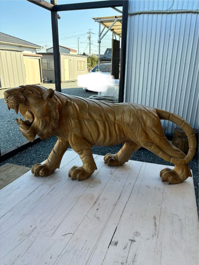 木製虎の彫刻 約100cm
