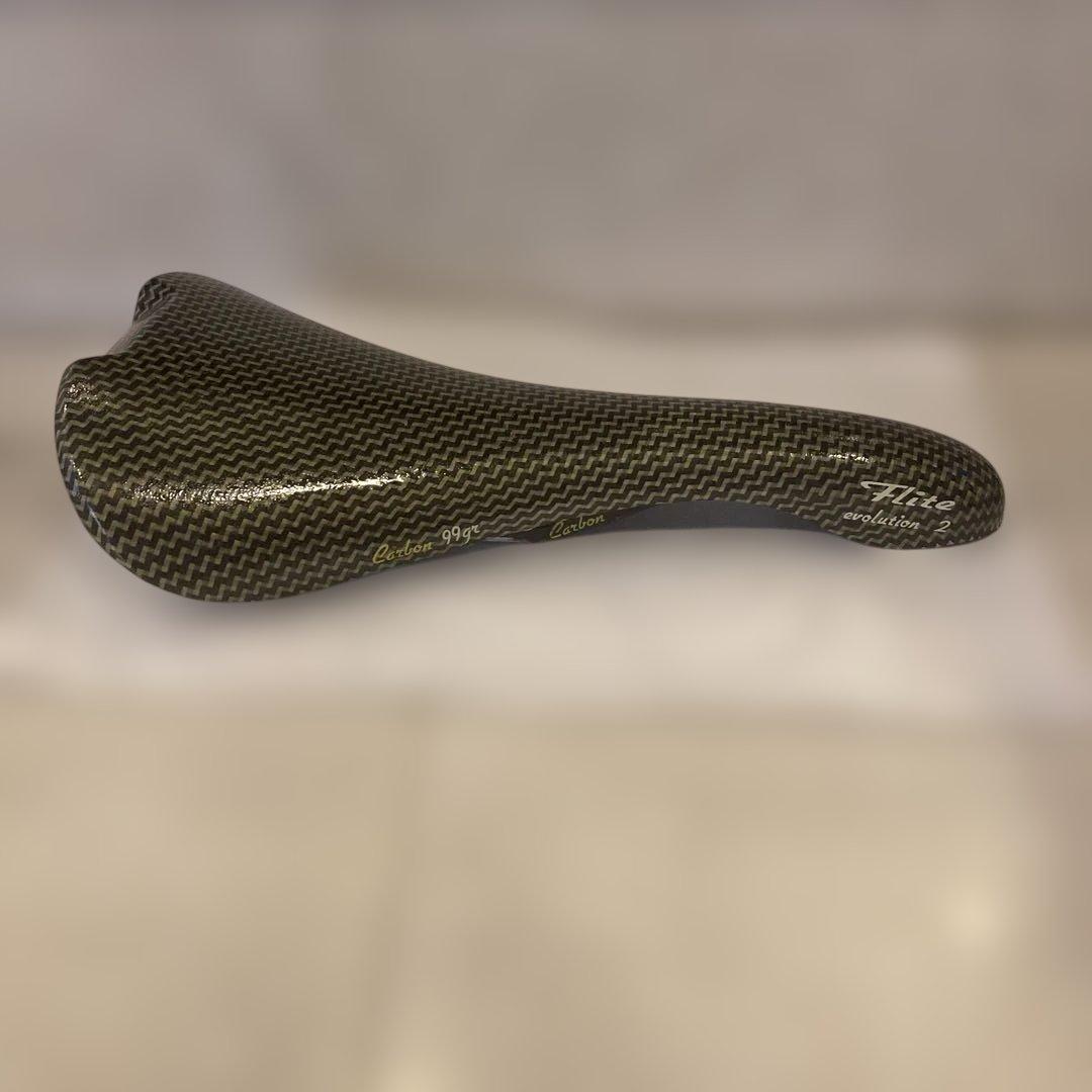 selle ITALIA カーボン　ケブラーサドル