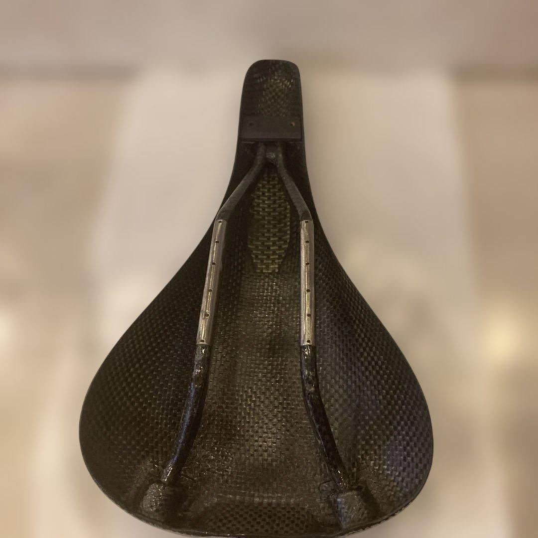 selle ITALIA カーボン　ケブラーサドル