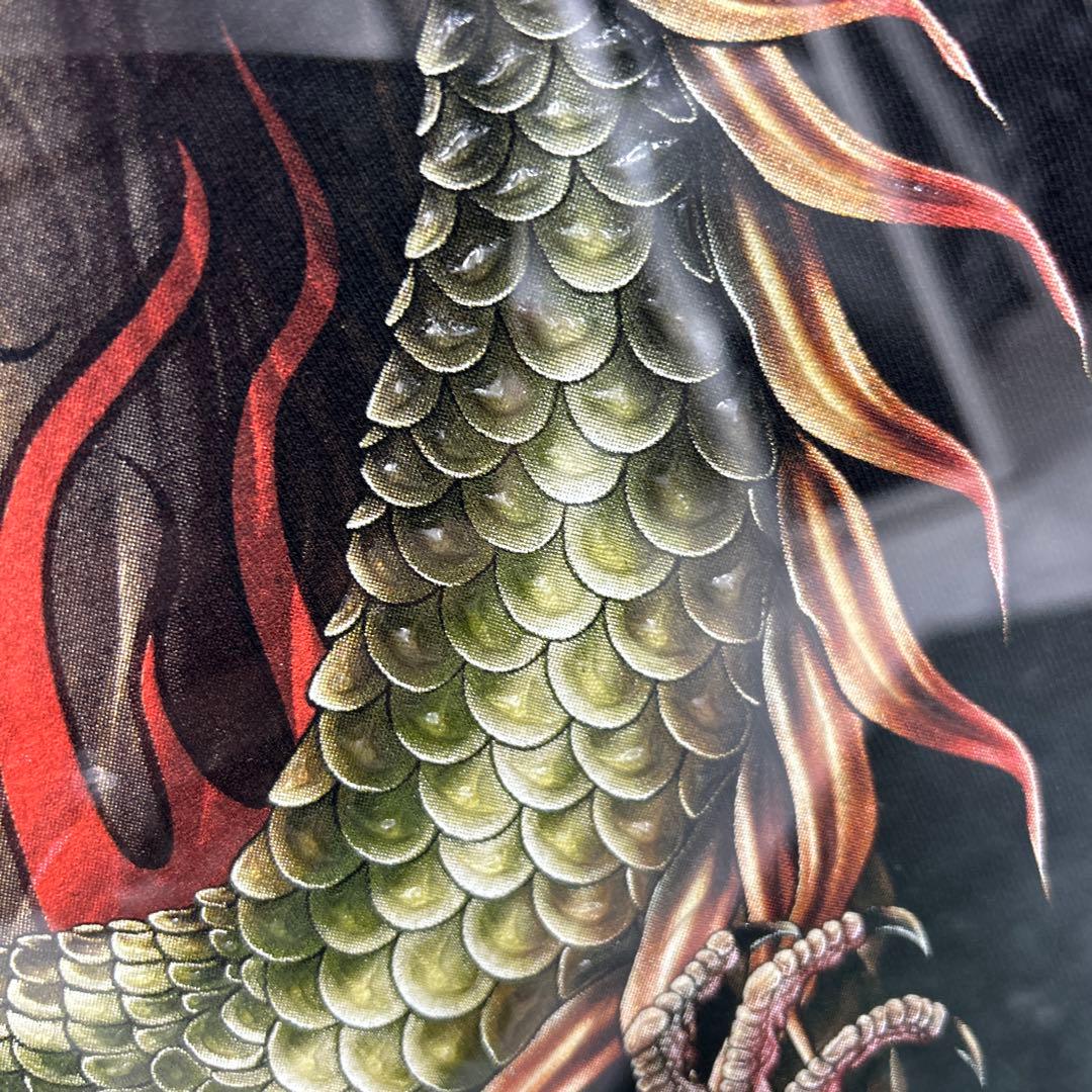 お部屋のインテリアに最適！フレーム付★インパクト大★暗闇で光る龍★A2サイズ