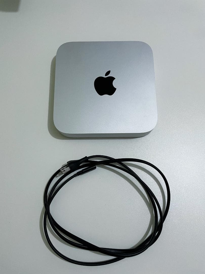 M1 Mac mini 本体 (8GB/256GBモデル)