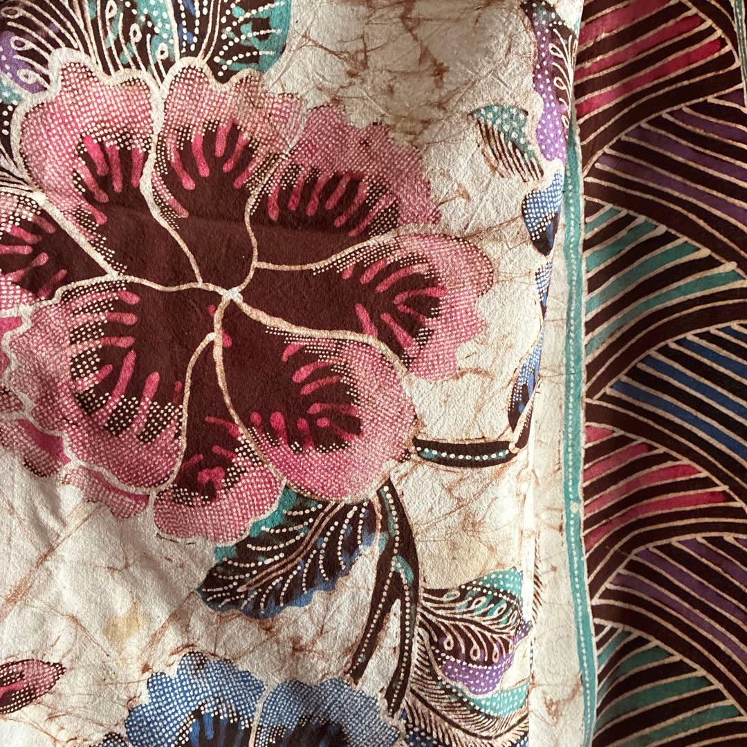 【美品】鳥と花柄のろうけつ染めテーブルクロス・タンスカバー136×128.5