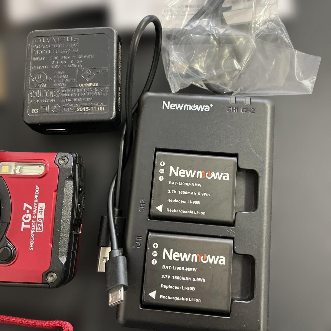 OM SYSTEM TG-7 コンパクトデジタルカメラと予備バッテリー＆充電器