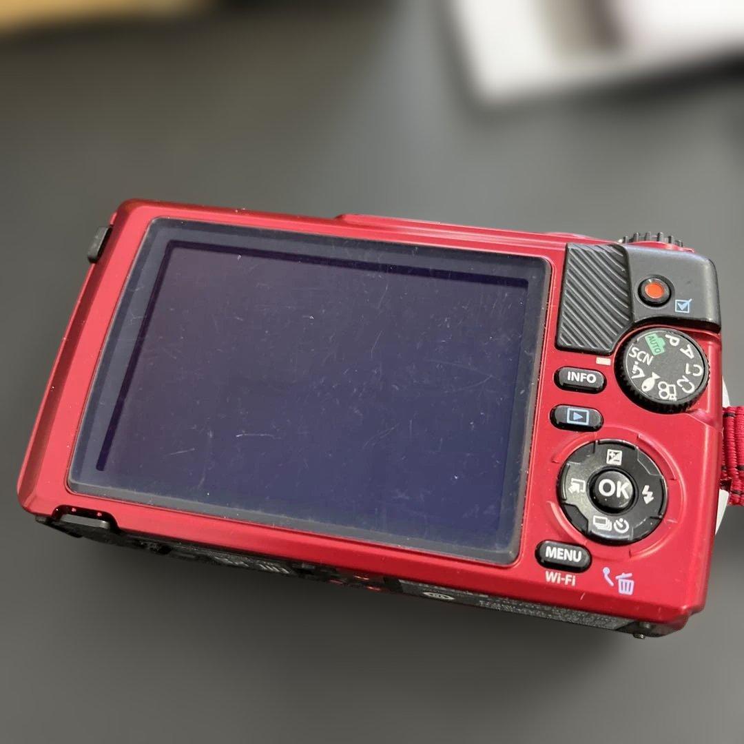 OM SYSTEM TG-7 コンパクトデジタルカメラと予備バッテリー＆充電器