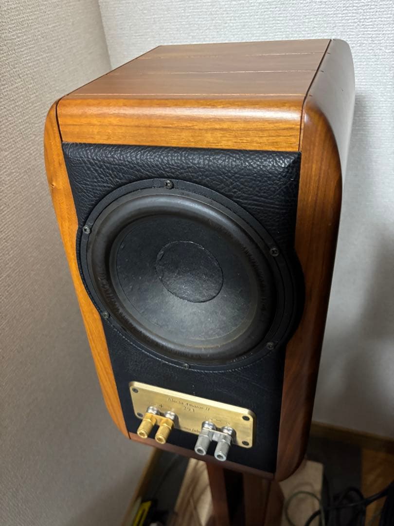 1台の出品です。Sonus faber ELECTA AMATOR II