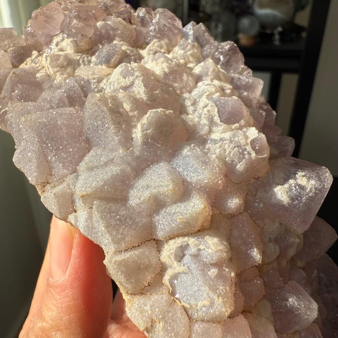 天然石 タイチンルチルクォーツ共生アメジストの原石　置物共生NO.010703