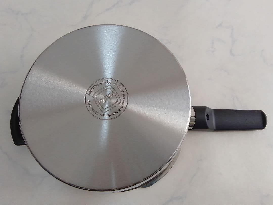 未使用 フィスラー ビタクイックプラス 4.5L 圧力鍋 IH対応 片手 ブルー