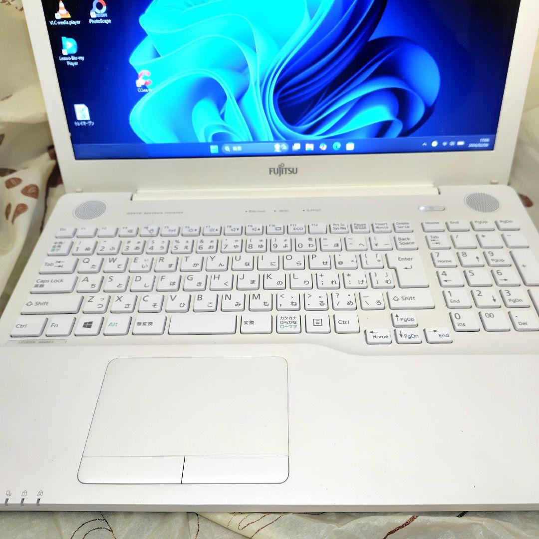 Fujitsu■Core i7 16GB SSD480GB Blu-ray■