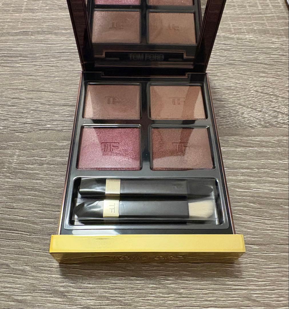 トムフォード アイカラー クォード アイシャドウ 42A