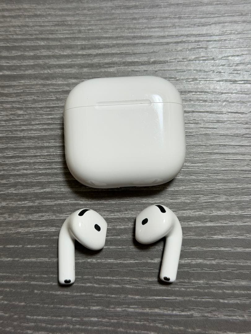 Apple Airpods 4 ノイズキャンセリング搭載モデル MXP93J