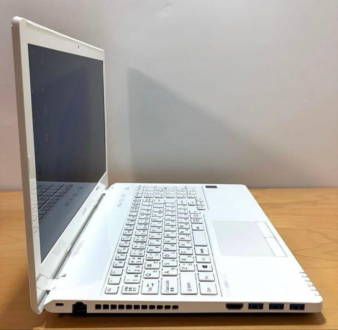 ハイスぺ　ノートパソコン 高性能　SSD128/メモリ16/カメラ/オフィス付