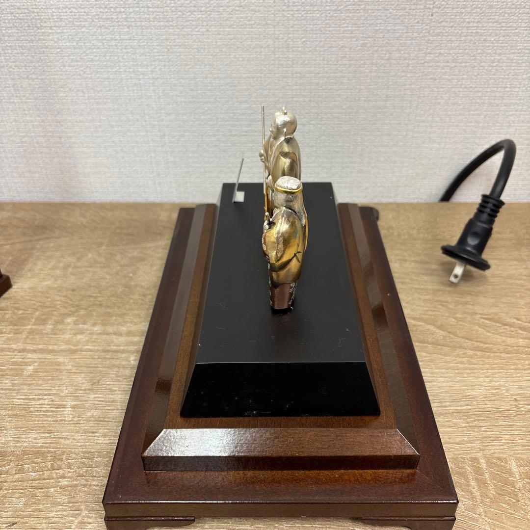 武比古作　彩色彫金高砂人形 銀仕上 金属製 高砂 ガラスケース 置物 オブジェ