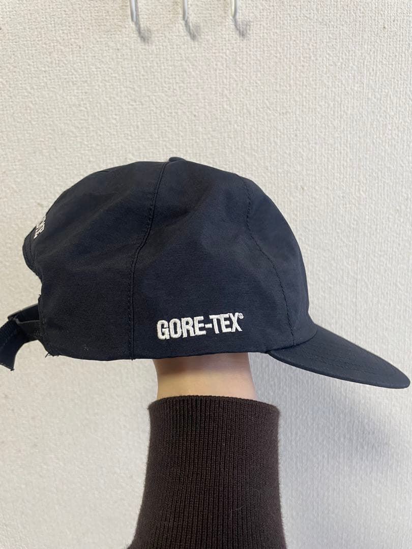 supreme キャップ　ネイビー