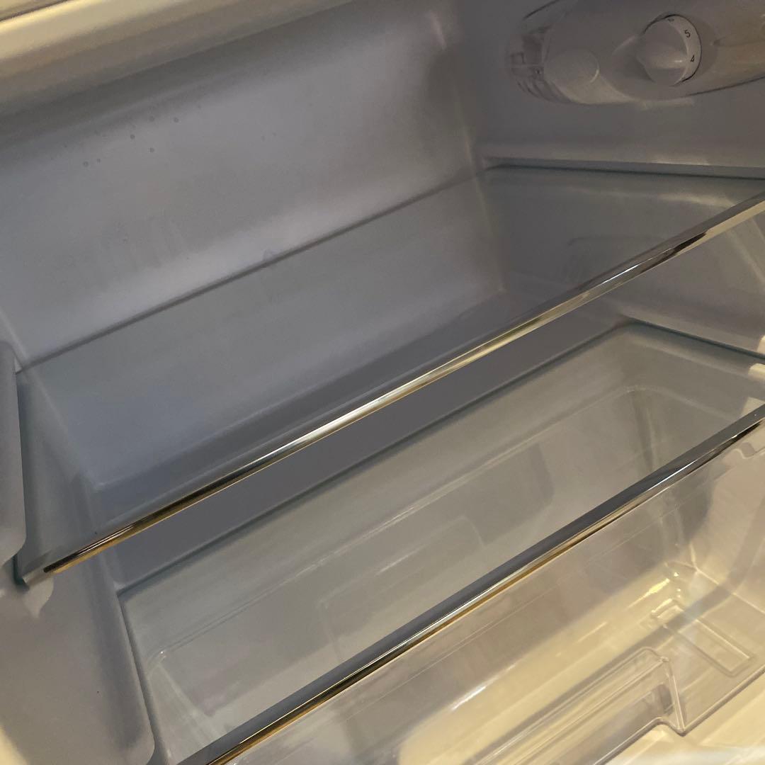 レトロでかわいい冷蔵庫　2ドア　81L