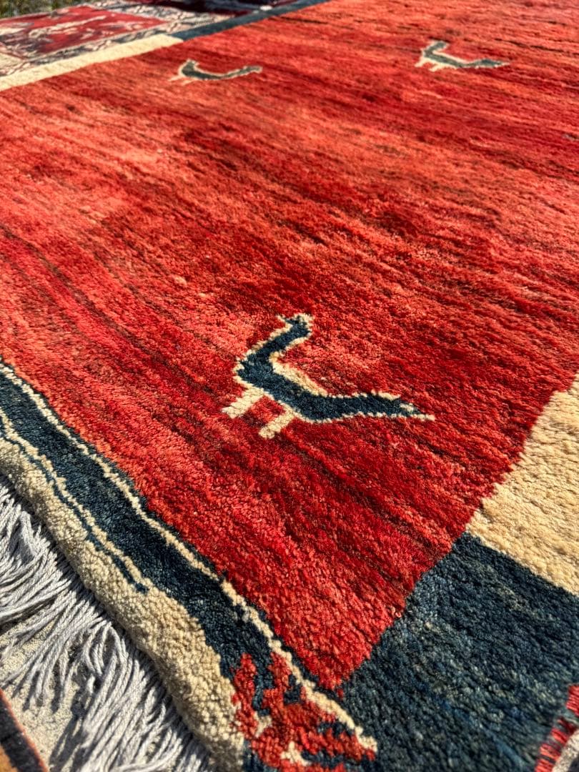 本物イラン手織りギャベ210×125cm 大判赤 ペルシャ絨毯 遊牧民 ラグ