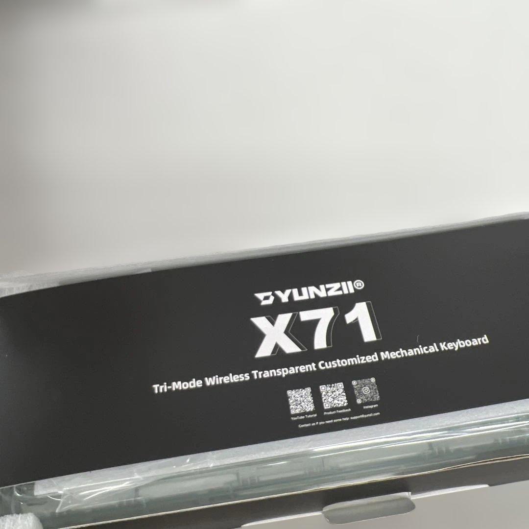 512441 YUNZII X71 メカニカルゲーミングキーボード　ライトブルー