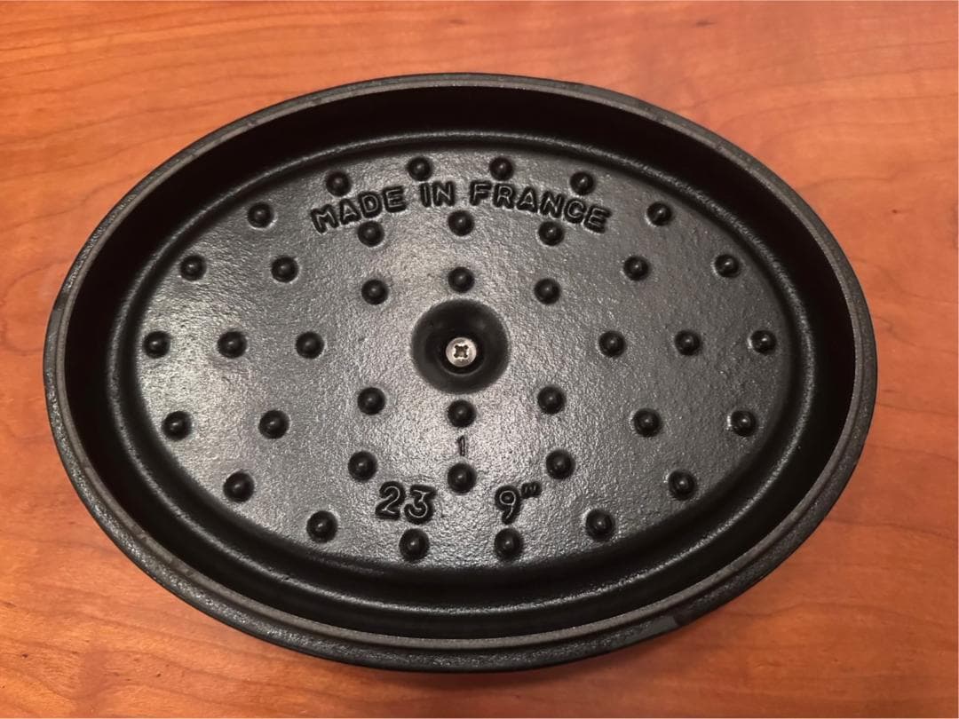 【美品】ストウブ ピコ・ココット オーバル 23cm グレナディンレッド