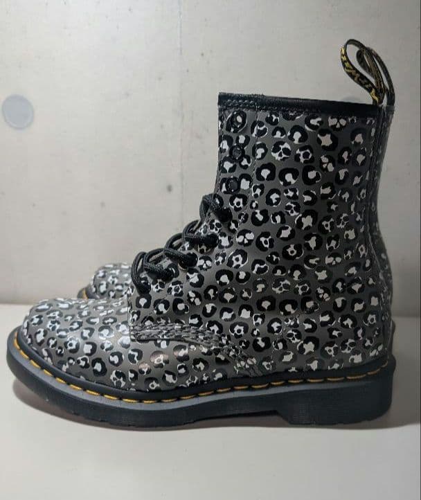 ☆*☆様 【極美品】Dr.Martens ドクターマーチン 8ホールブーツ レザ