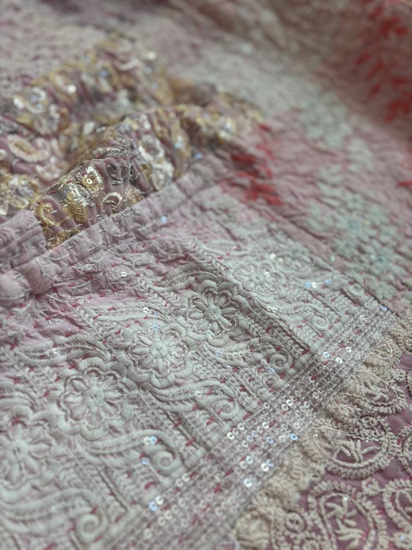 【淡いピンク】ラリーキルト　インド刺繍　カンタ ヴィンテージ　マルチカバー