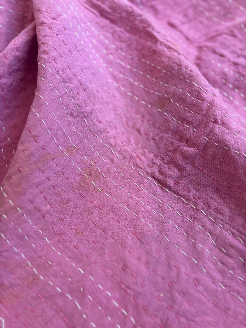 【淡いピンク】ラリーキルト　インド刺繍　カンタ ヴィンテージ　マルチカバー