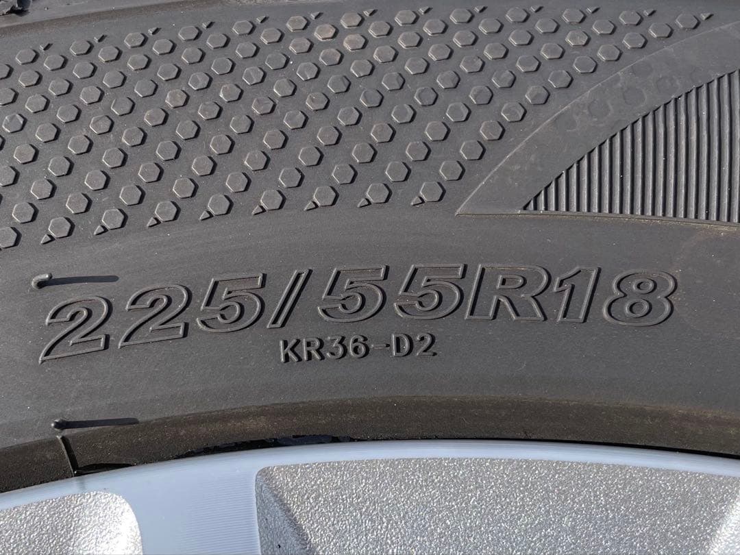 デリカd5純正W24年ケンダスタッドレス18インチ ホイール4本愛知引き取り希望