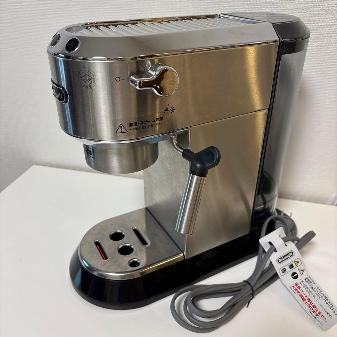 〈値下げ〉【匿名配送】デロンギ エスプレッソマシン DEDICA EC680