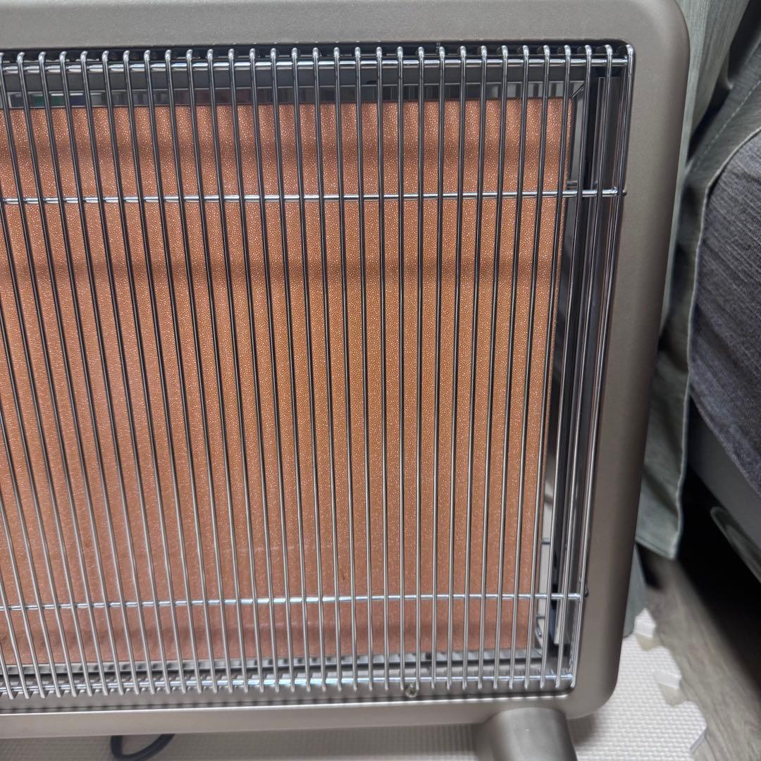 美品　遠赤外線暖房器 サンルミエ エクセラ7 N700L-GR