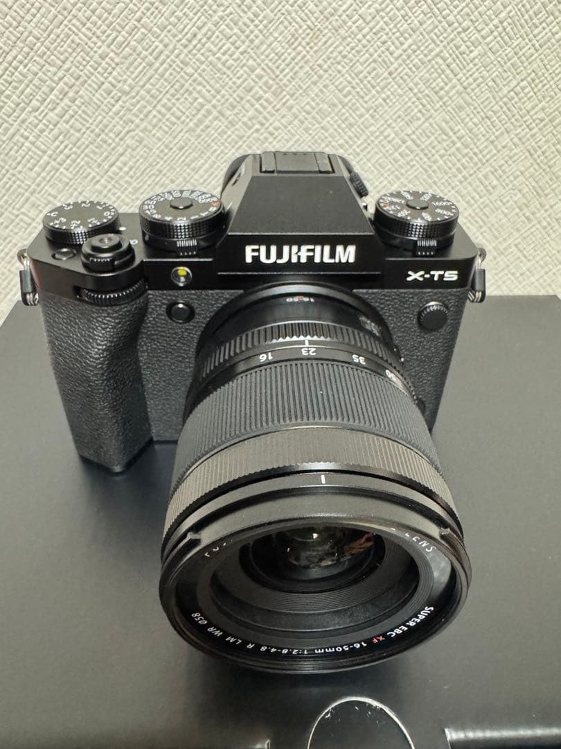 富士フィルム XT5 XF16-50mmレンズキット ブラック
