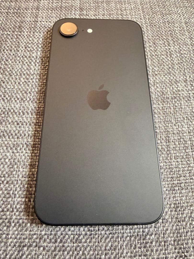 美品 iPhone16e 128GB ブラック 未使用充電ケーブル