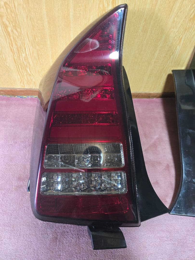 30プリウス クリスタルアイファイバーフルLEDテール　2個セット