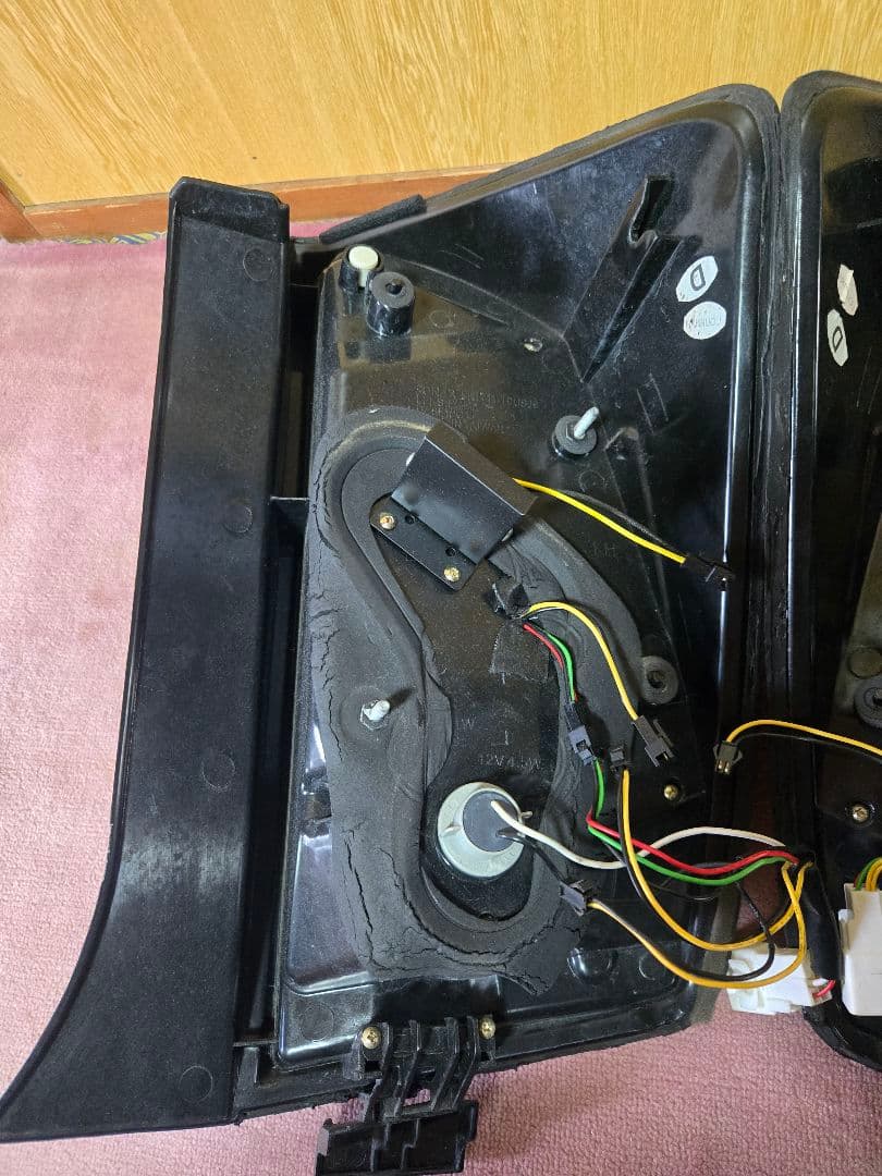 30プリウス クリスタルアイファイバーフルLEDテール　2個セット