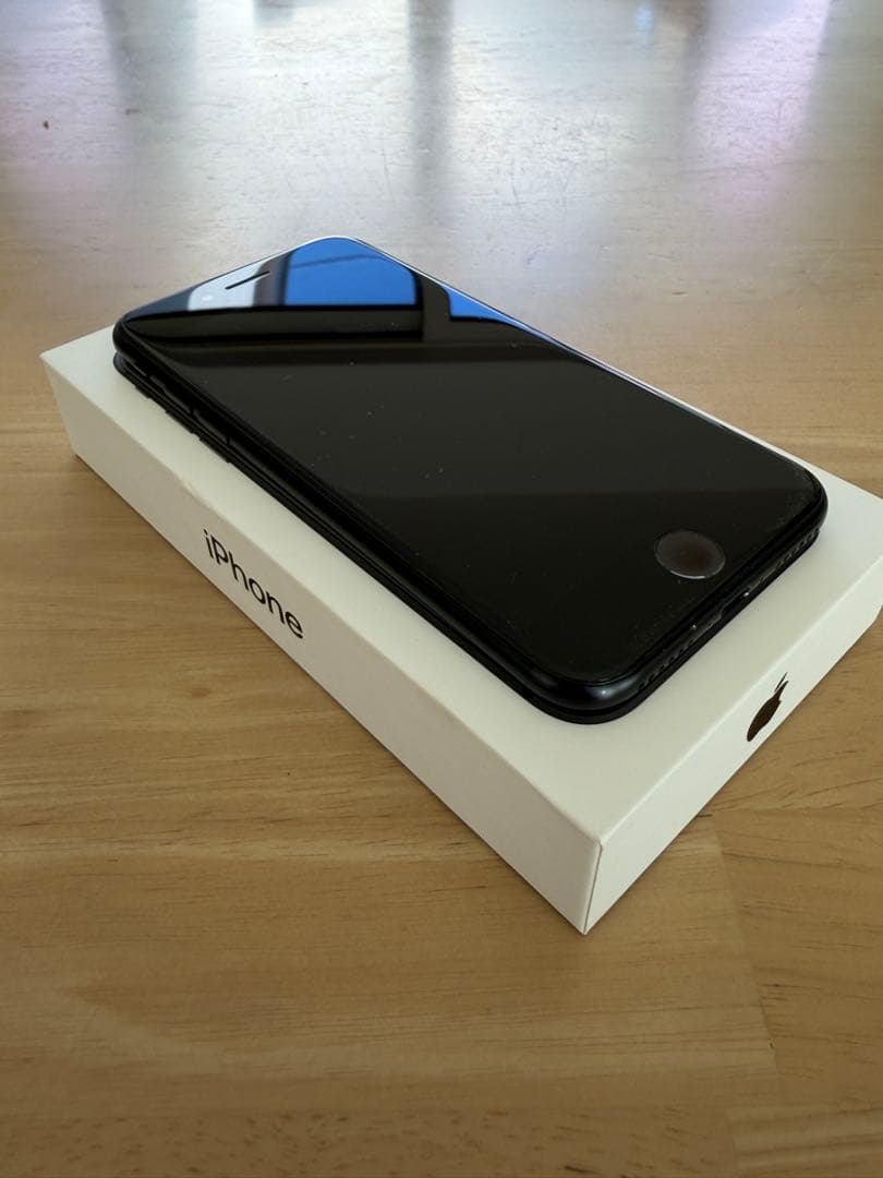 【SIMフリー】Apple iPhone SE2 第二世代 128Gb ブラック