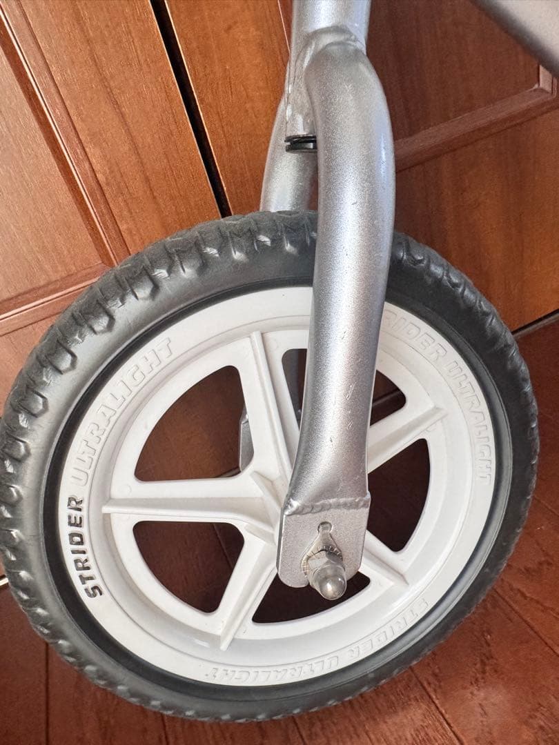 STRIDER pro ナンバープレート付き