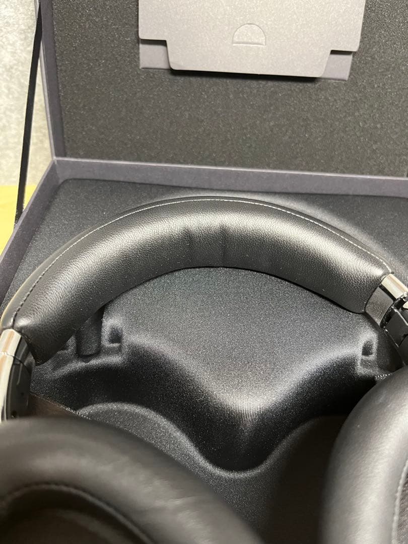 【美品】MONTBLANC MB 01 オーバーイヤーヘッドフォン ブラック