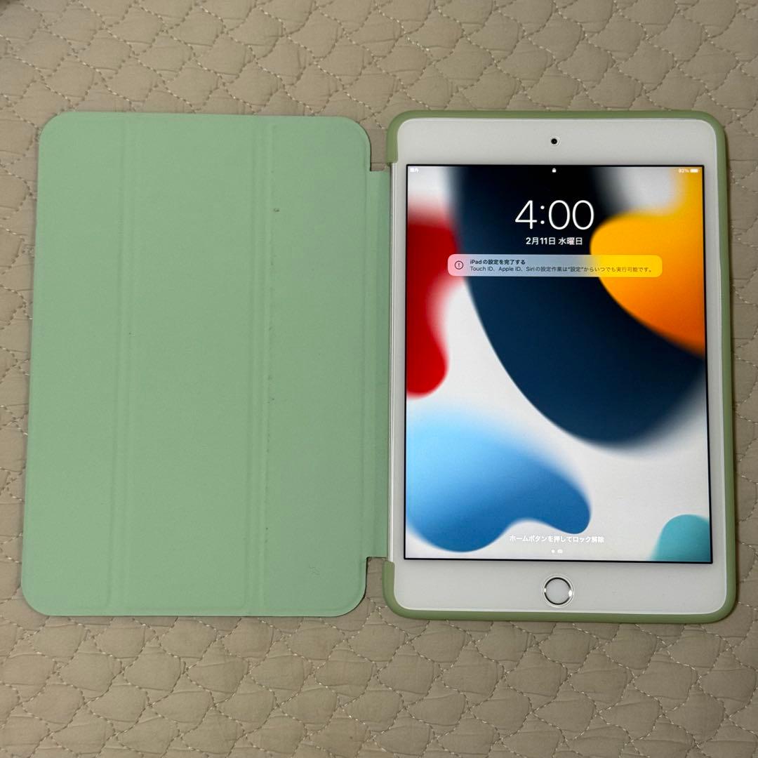 iPad mini 4 128GB シルバー（docomo）本体のみ