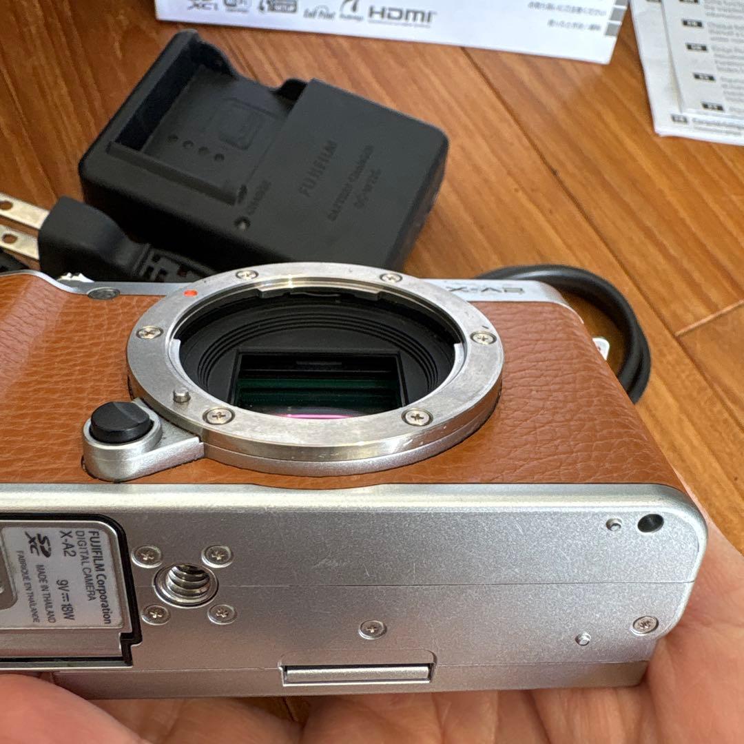 Fujifilm X-A2【レンズ付き】【バッテリー付き】