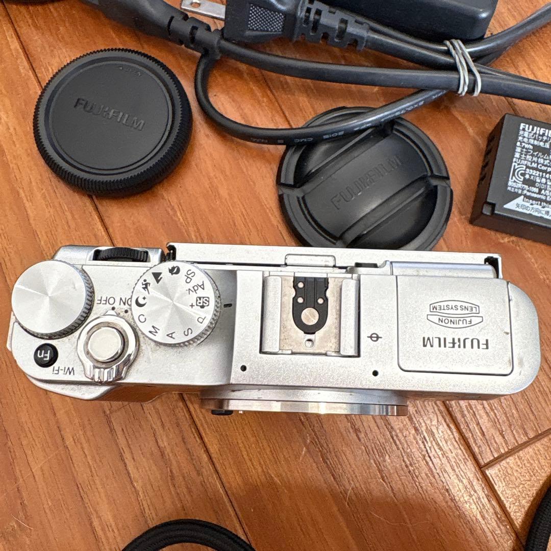 Fujifilm X-A2【レンズ付き】【バッテリー付き】