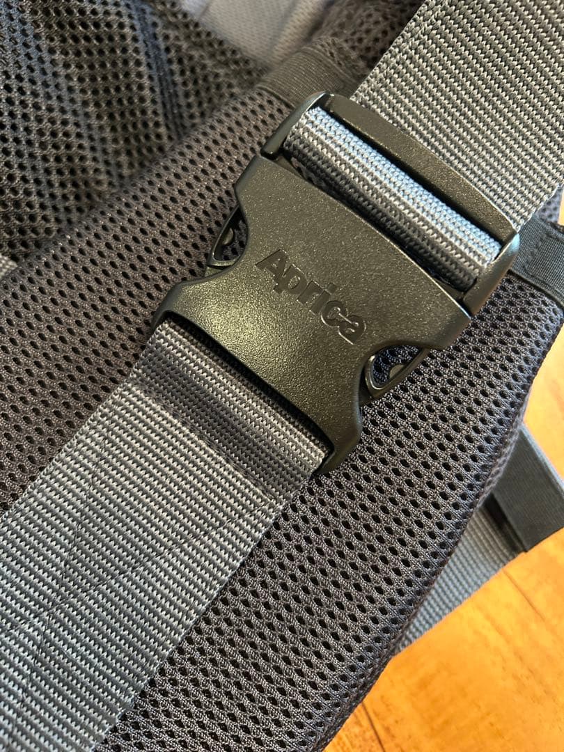 Aprica Laclis(アップリカ　ラクリス) 抱っこ紐 ダークグレー