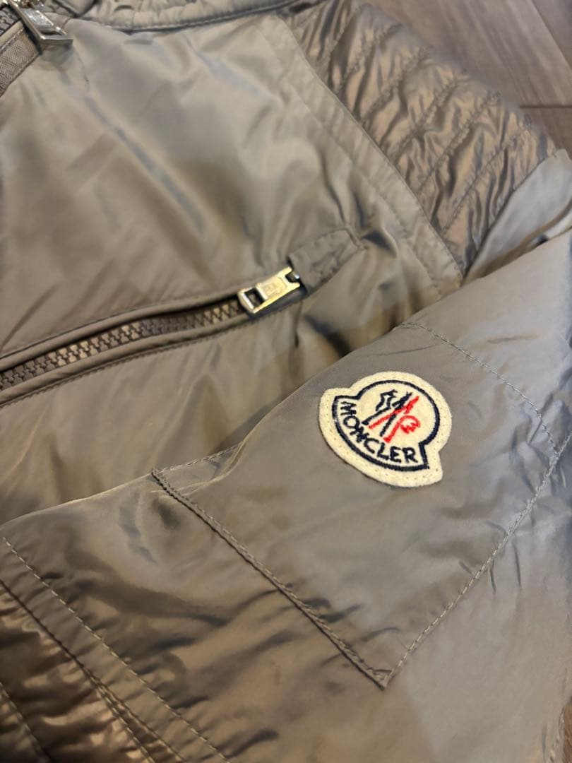 MONCLER グレー ナイロンジャケット