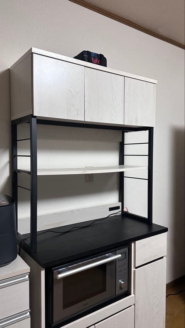 ホワイト木製キッチンカウンター