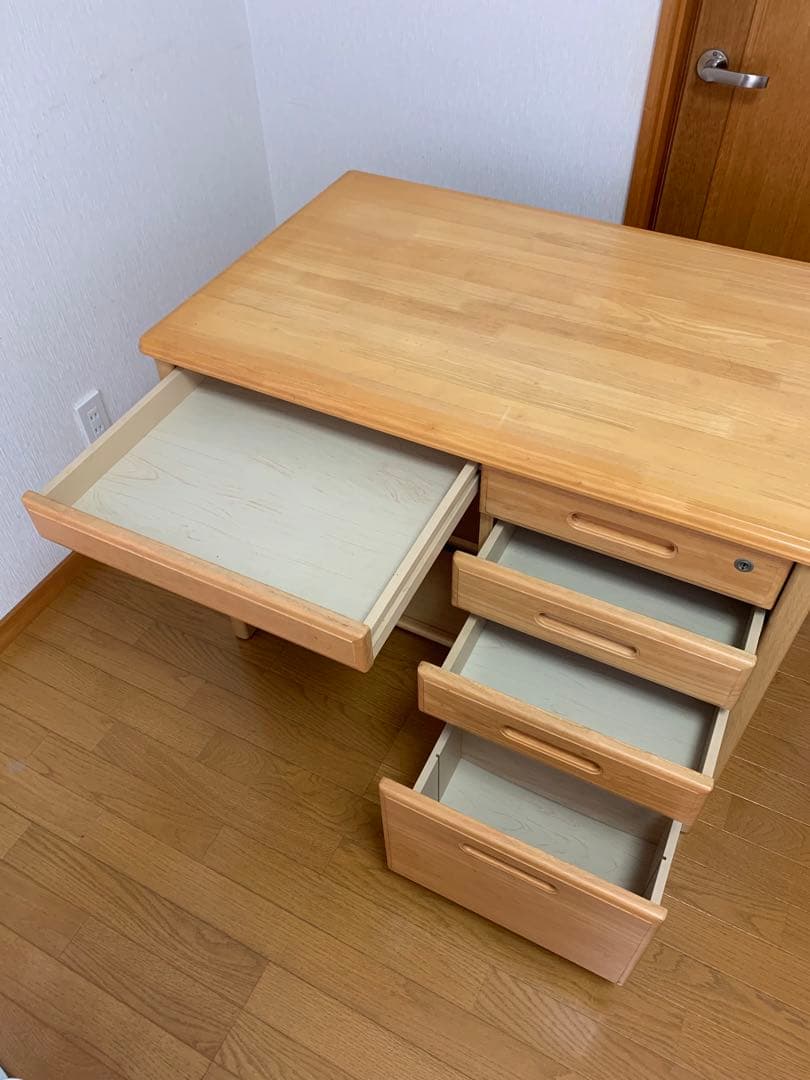 【送料無料】くろがね工作所　ナチュラルウッドデスク 学習机　鍵付き　美品　事務机