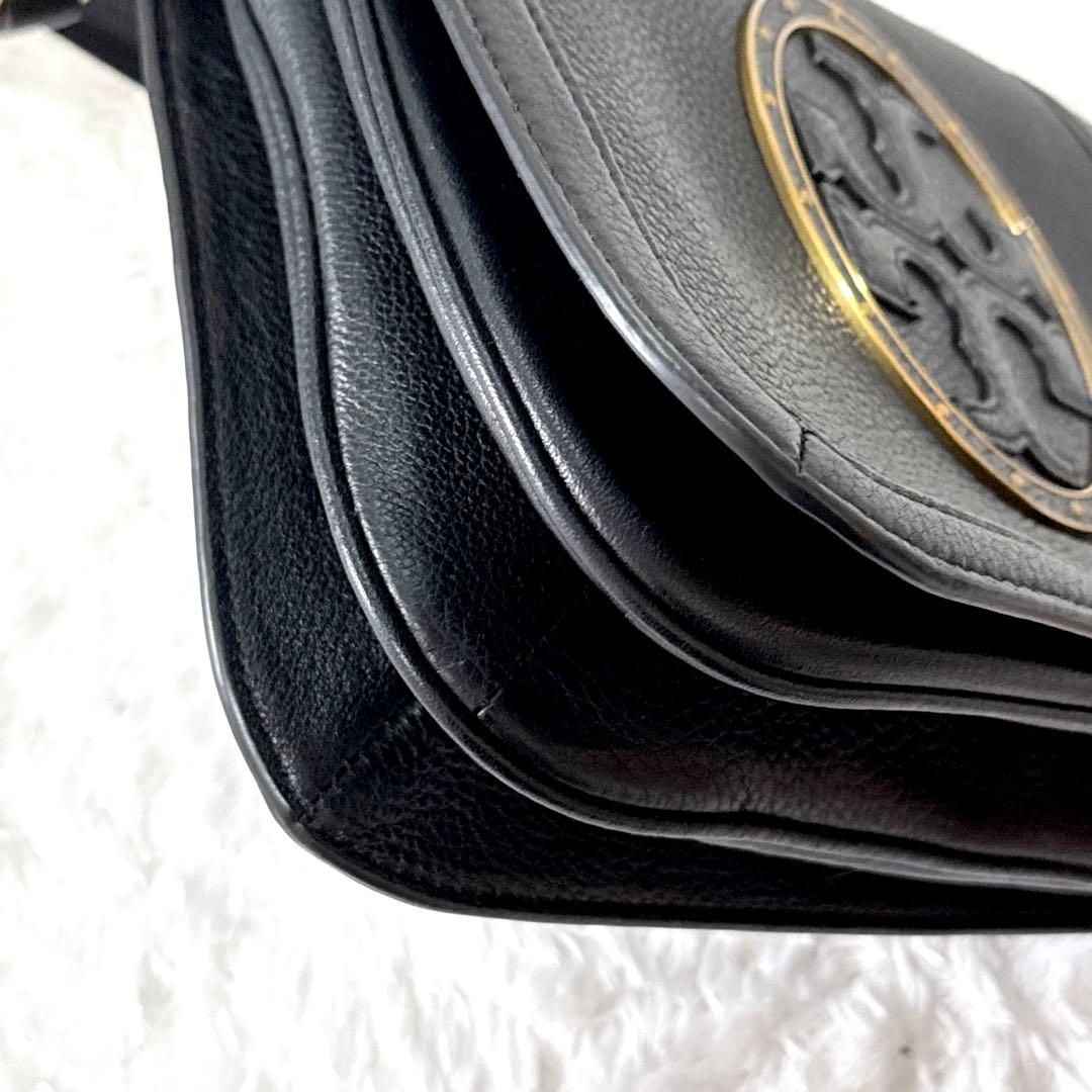 【極美品】 トリーバーチ ショルダーバッグ 2way 黒 フラップ ビックロゴ