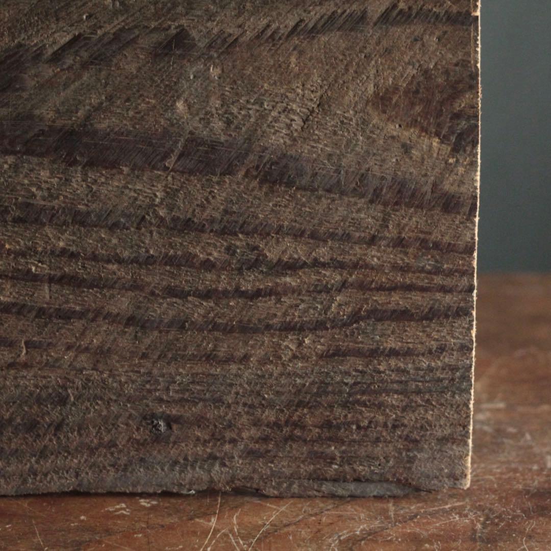 枯れ板 松の 古材 敷板 徳利と盃をのせて独酌の盆として 古道具 アンティーク