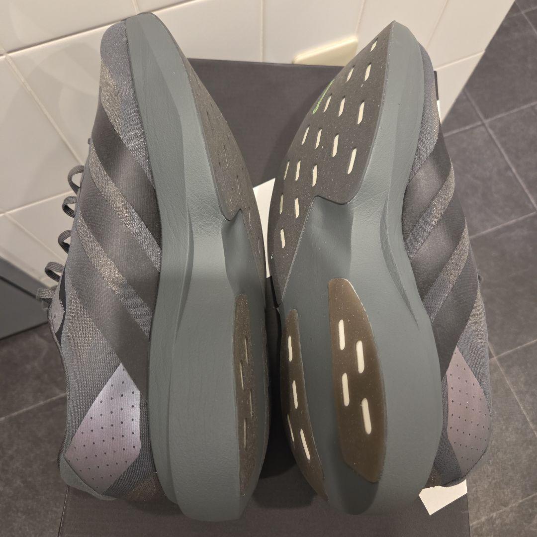 Adidas Adizero EVO SL 28.0 グレー