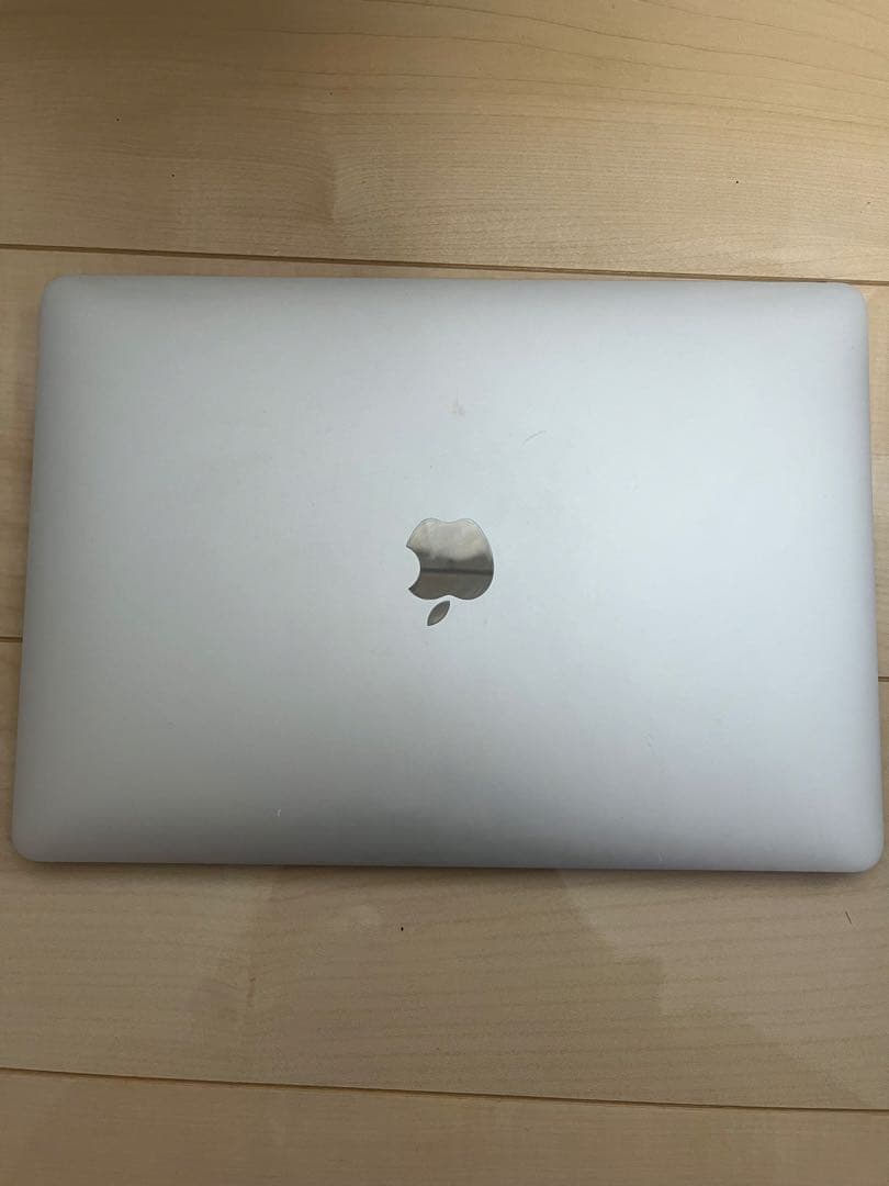 Apple MacBookAir M1 A2337とMagic mouse