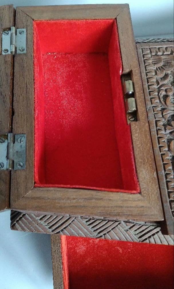 お値下げ　彫刻総仕上げ　小型鏡台　 ミニドレッサー　カガミ引き出し付き