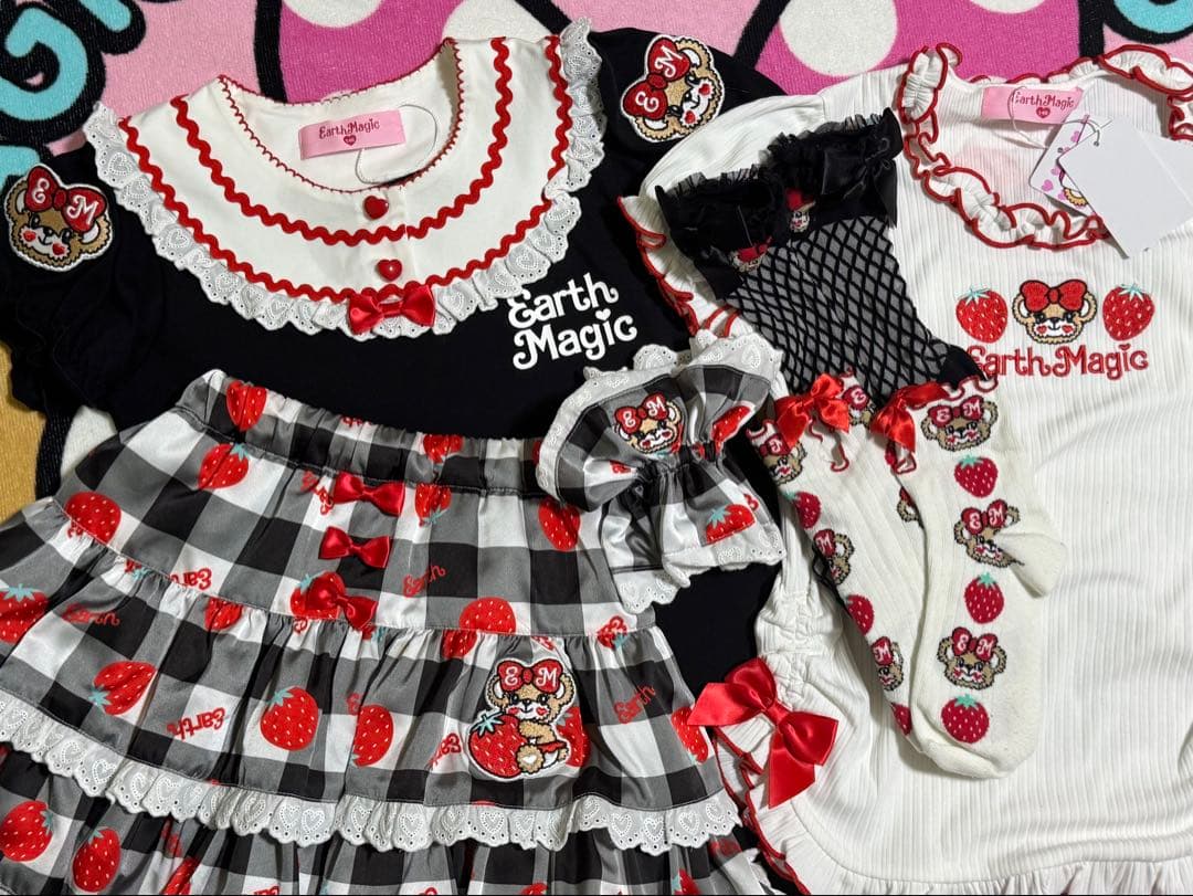 アースマジック Tシャツ・いちごスカート・テレコ・ソックス・シュシュ 140