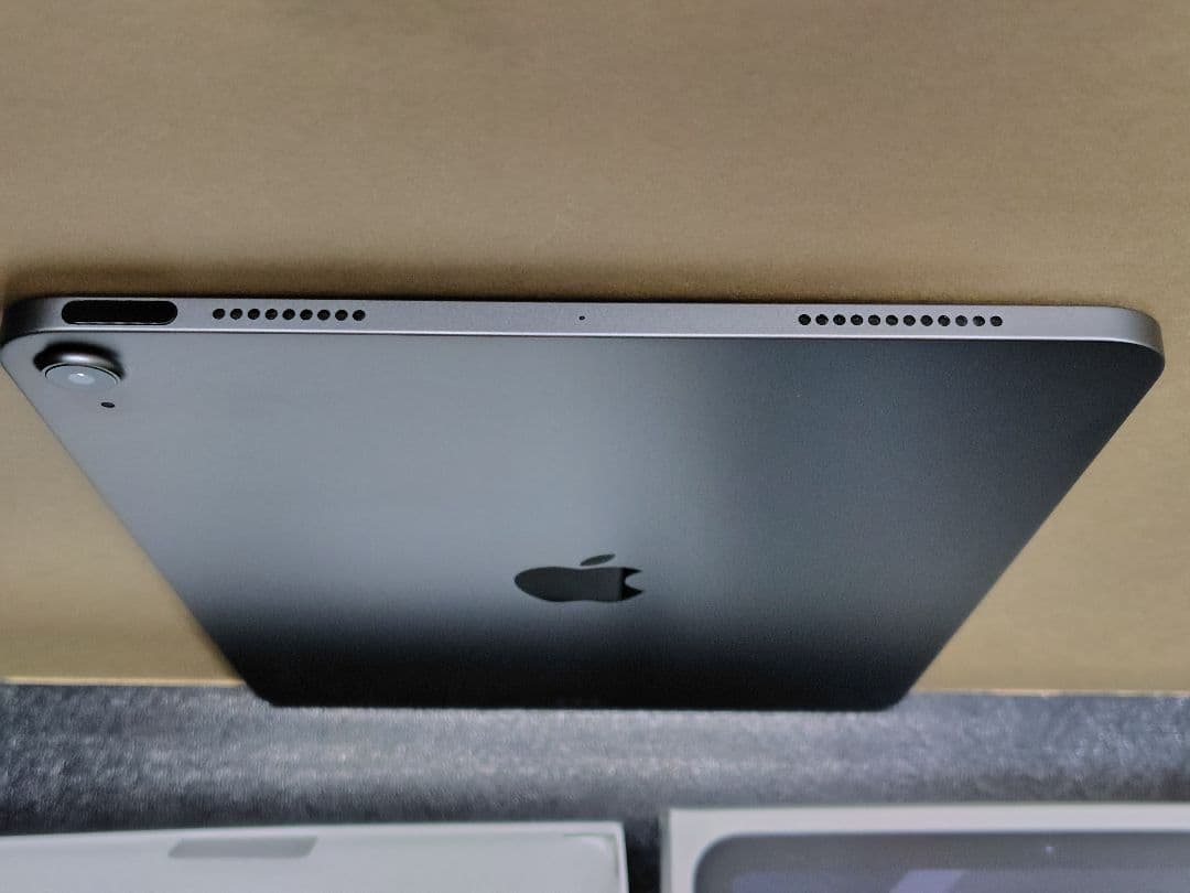 [美品] iPad Air 第5世代 スペースグレイ 64GB WiFiモデル