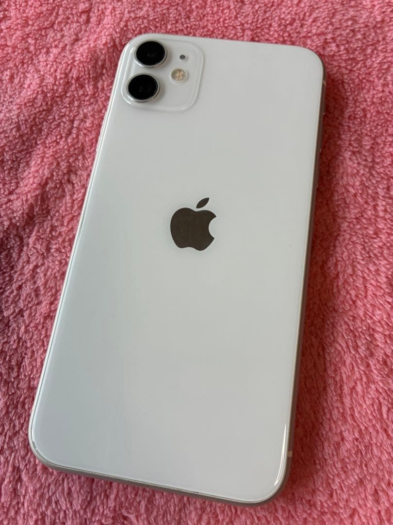 【画面割れ】iPhone 11 本体 ホワイト128GB