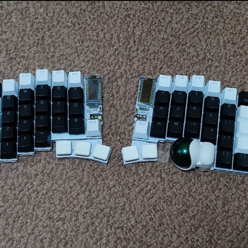 【新品未使用】keyball39 黒仕様　完成品　TRRSメタルケーブル